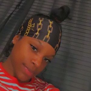 Meet your Posher, Deonne